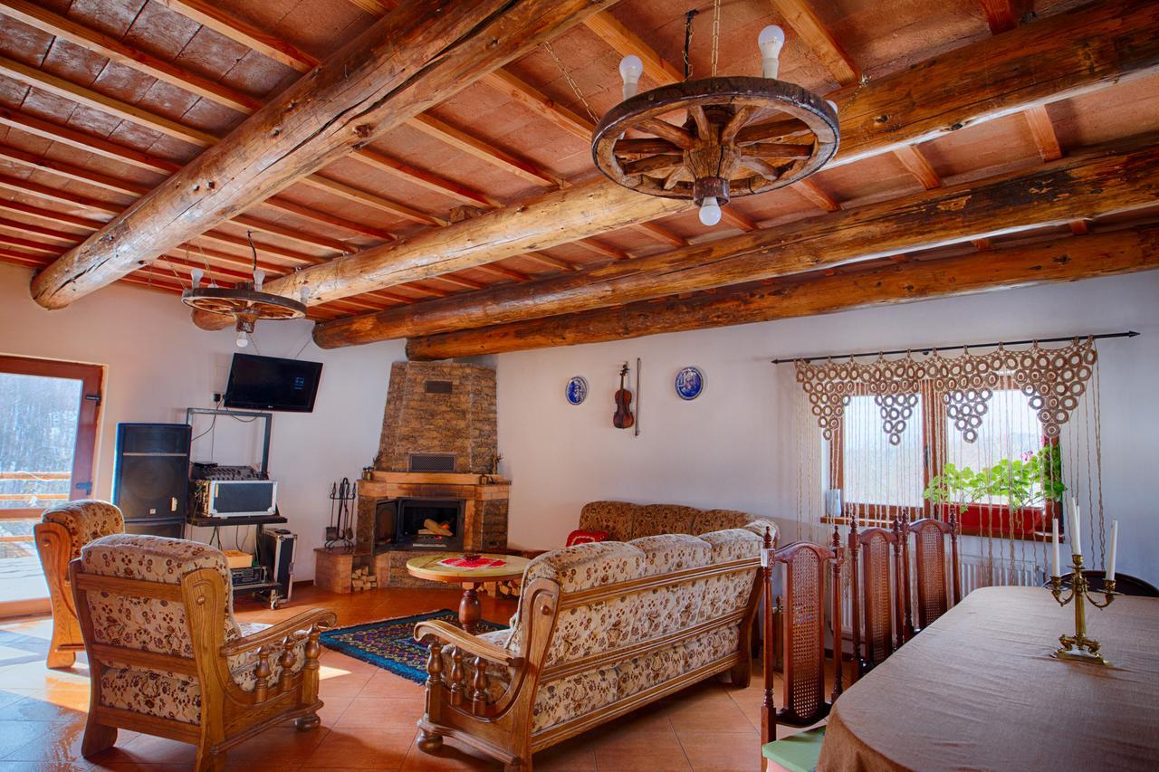 Casa Din Piatra Ξενοδοχείο Poiana  Εξωτερικό φωτογραφία